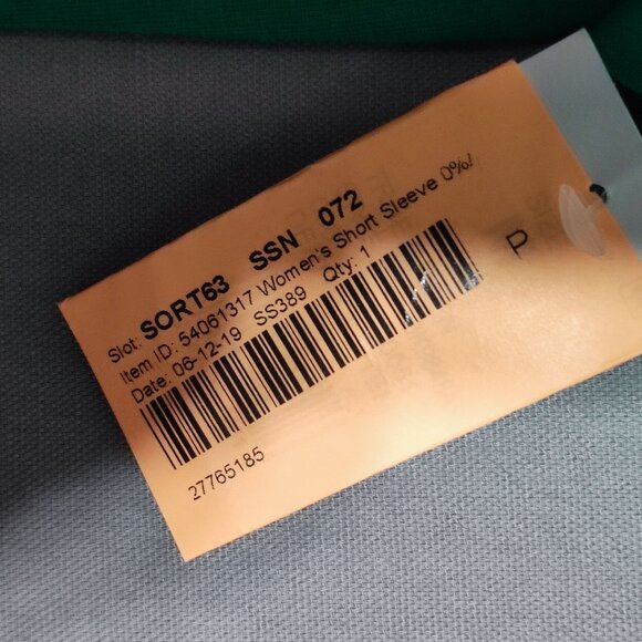 Modern Lux Irish T-shirt women's size M green with gold reversible sequence - Picture 6 of 8